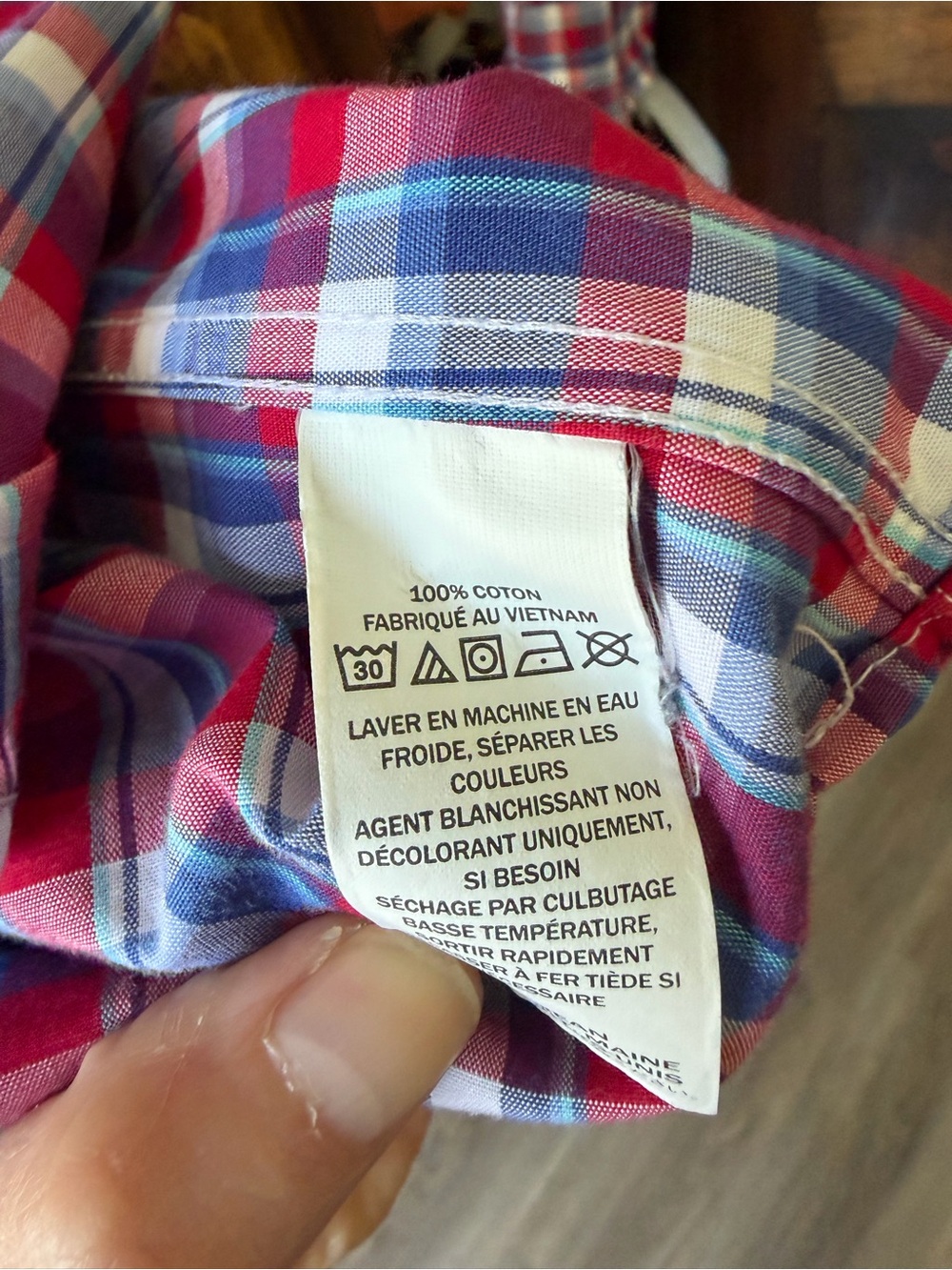 Like new 100% cotton men’s button down plaid LL bean red blue long sleeve shirt - Picture 5 of 5